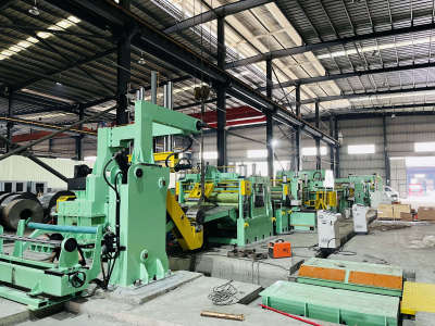 3.0mm1650NCR型整平飞剪机组(带切边)